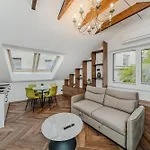 Chamber Luxury House *
