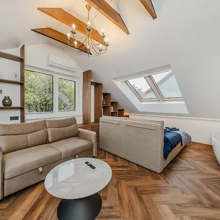 Chamber Luxury House Appartamento