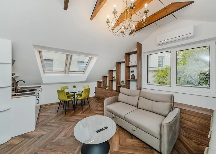 Chamber Luxury House *